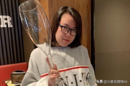 大胃王浪胃仙（大胃王浪胃仙现身贵州吃火锅）